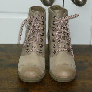 NWOT Sorel Tan Lace Up Wedge Booties